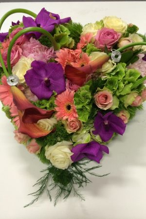 Cœur de deuil toutes fleurs – Sky Sea Land Flowers, fleuriste Cagnes-sur-Mer