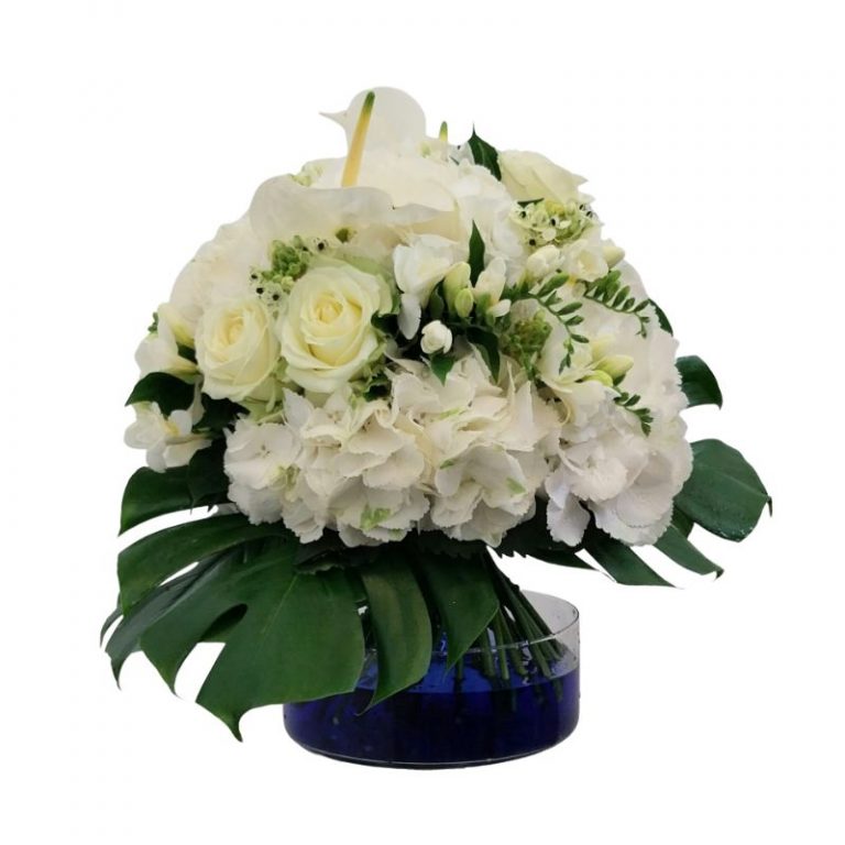 Bouquet blanc d’hortensias et roses blanches – Sky Sea Land Flowers, fleuriste Cagnes-sur-Mer